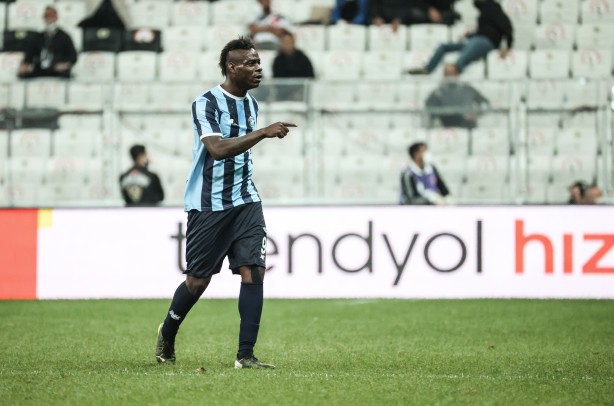 Foto - Dünya Beşiktaş-Adana Demirspor maçını konuşuyor! Balotelli'yi manşet yaptılar