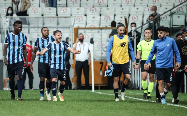Foto - Dünya Beşiktaş-Adana Demirspor maçını konuşuyor! Balotelli'yi manşet yaptılar