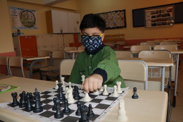 Foto - Dünya bu çocuğu konuşuyor! Hakkari'den dünya şampiyonu oldu