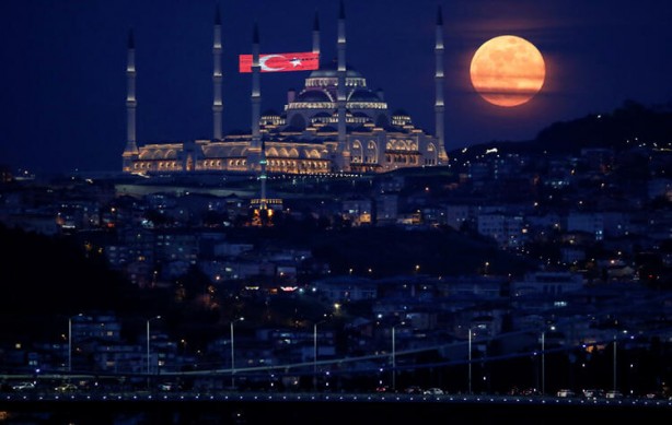 Foto - Dünya bu fotoğrafı konuşuyor! İstanbul'da nefes kesen görüntü