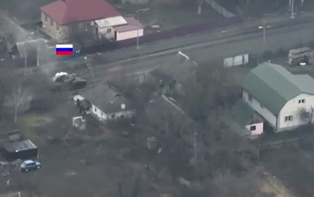 Foto - Dünya bu görüntüyü konuşuyor! Tek başına Rus konvoyunu durdu