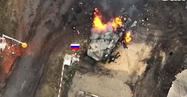 Foto - Dünya bu görüntüyü konuşuyor! Tek başına Rus konvoyunu durdu