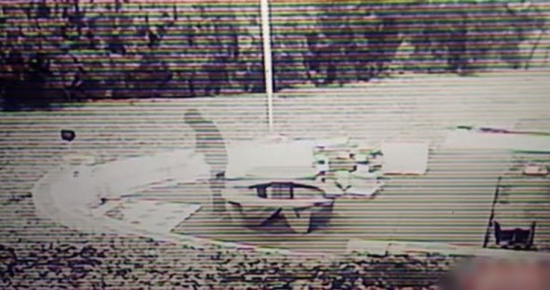 Foto - Dünya bu ilginç görüntüyü konuşuyor! Bir anda ortadan kayboldu 