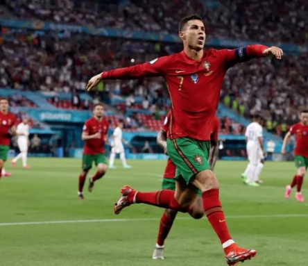 Foto - Dünya bu imzayı konuşacak: Arabistan çılgınlar gibi futbolcu topluyor! O ülkede sürpriz karar…