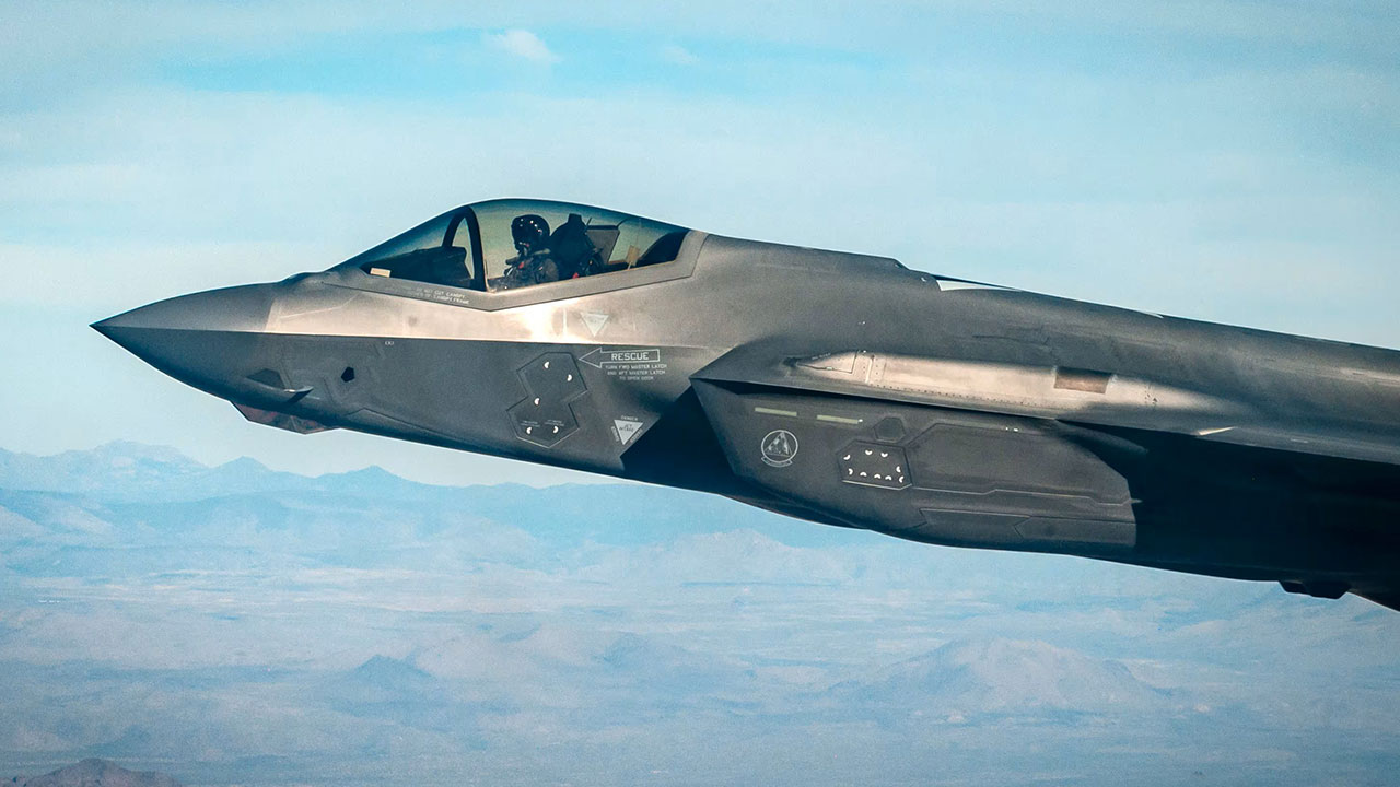 Foto - Dünya bu kararı konuşuyor: F-35 savaş uçaklarını Bayraktar Kızılelma'ya çevirecekler