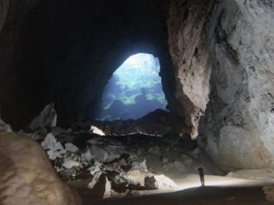 Dünya bu kareleri konuşuyor! Hayvan yuvası sanılıyordu deliğin ardından çıkanlar tüyler ürpertti