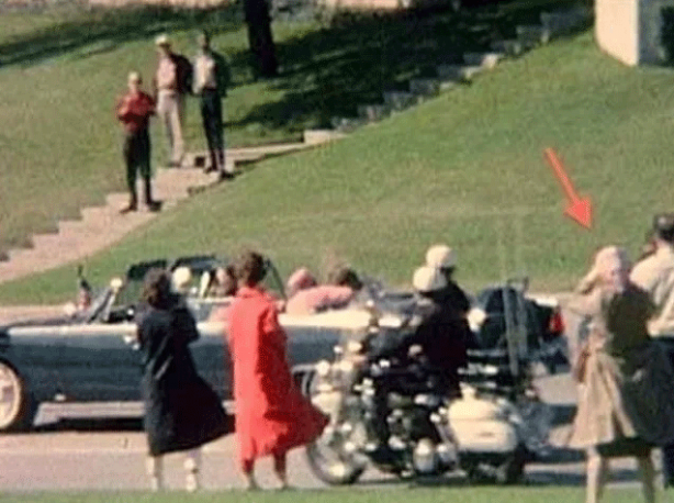 Foto - Dünya bu kareyi konuşuyor: 81 yıl önce çekilen fotoğrafa kimse açıklama yapamıyor!