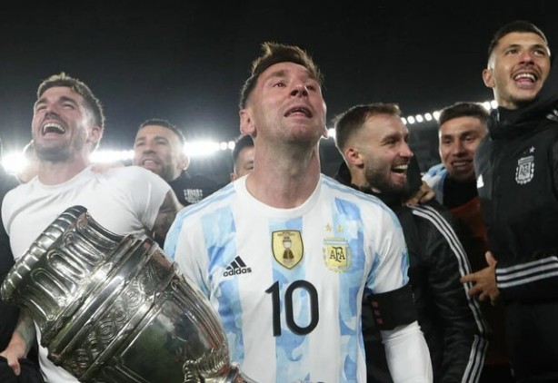 Foto - Dünya bu olayı konuşuyor! Messi gözyaşlarına hakim olamadı