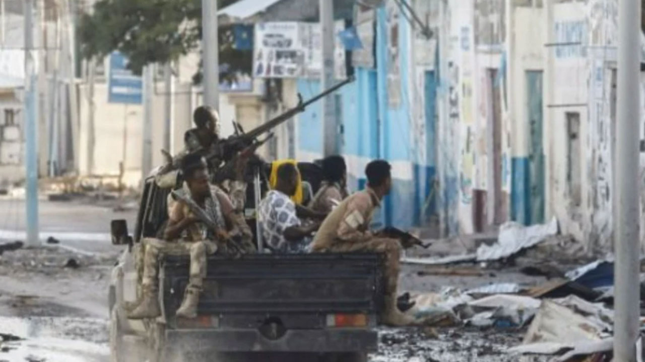 Foto - Dünya bu olayı konuşuyor: Ülkeyi kurtarmak için Türkiye'den apar topar savaş helikopteri satın aldılar