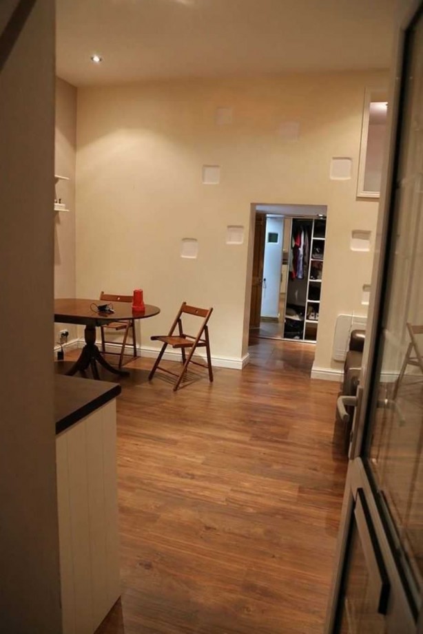 Foto - Dünya bu olayı konuşuyor! Yeni taşındığı evde kapağı açınca fark etti