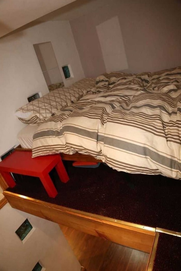 Foto - Dünya bu olayı konuşuyor! Yeni taşındığı evde kapağı açınca fark etti