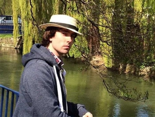 Foto - Dünya bu olayı konuşuyor! Yeni taşındığı evde kapağı açınca fark etti