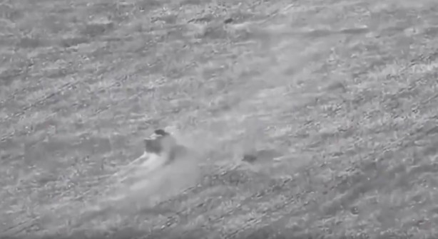 Foto - Dünya bunu konuşuyor! Rus İHA'ları defalarca Türk zırhlısı Kirpi'yi hedef alıp bakın neden patlatamadı