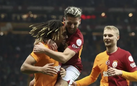 Foto - Dünya bunun peşinde! O yıldız için harekete geçiliyor... Alınıp işlenirse Galatasaray zengin olacak!