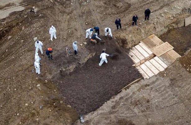 Foto - Dünya dehşete düştü! Ceset tarlasına dönüştü