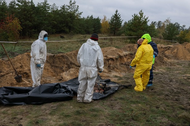 Foto - Dünya dehşete düştü! Rusya'dan geri alınan kentte ortaya çıktı