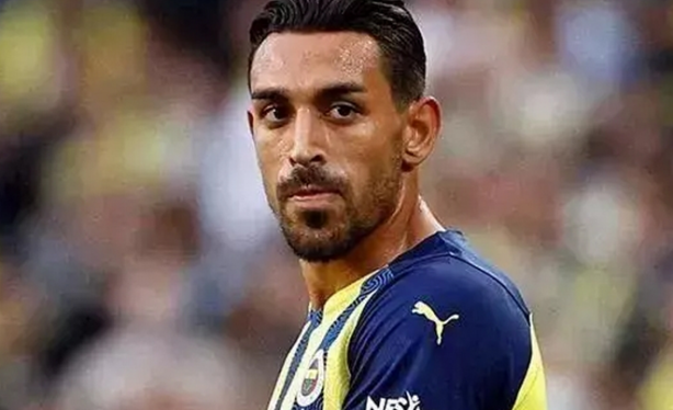 Foto - Dünya devi için takımını terk etme kararı aldı! Fenerbahçe’de bir ilk! Mourinho’ya olay çağrı… 