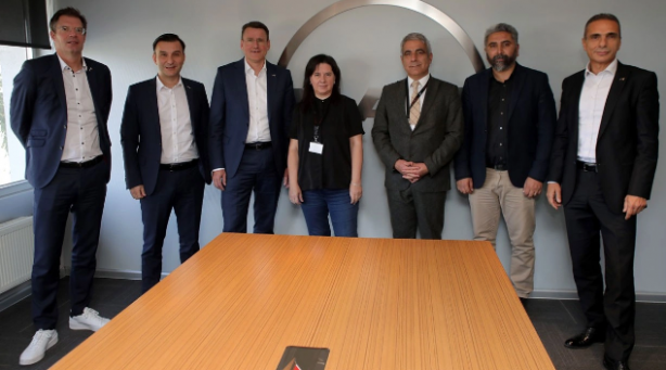 Foto - Alman devinden olay Türkiye kararı! Bakanı bile yolladılar, geldi, inceledi ve denedi