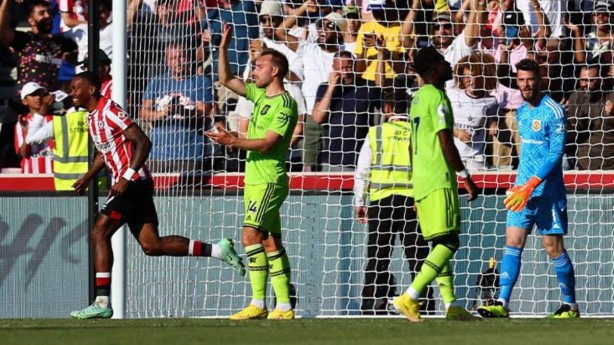 Foto - Dünya devi yerlerde sürünüyor