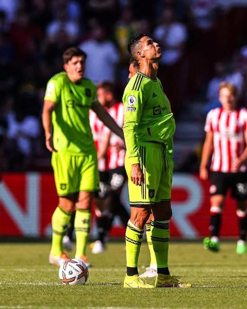 Foto - Dünya devi yerlerde sürünüyor