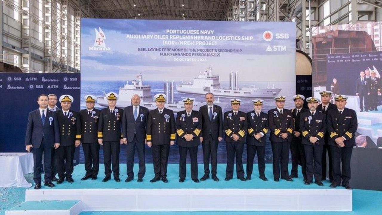 Foto - Dünya devlerini geride bırakan tarihi ihracat resmen başlıyor! Türkiye’nin Avrupa ülkesi için inşa ettiği dev gemi kızağa indirildi