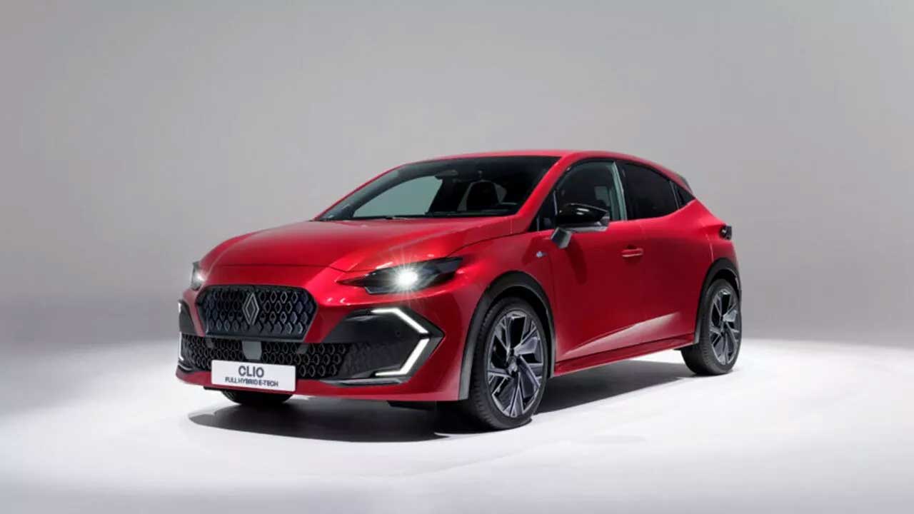 Dünya genelinde 17 milyon satarak rekor kırdı! Yeni Renault Clio Türkiye'de yollara çıktı
