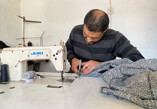 Foto - Dünya görmezden geliyor! Filistinli terzi elektrik için bu çözümü buldu