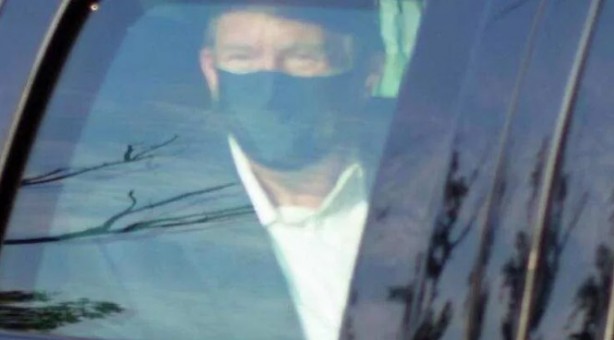 Foto - Dünya hastanedeki bu fotoğrafı konuşuyor! Trump fena yakalandı