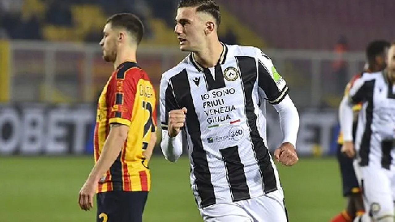 Foto - Dünya İtalya'daki penaltı krizini konuşuyor! Arkadaşlarına bakın ne yaptı, ortalık fena karıştı...