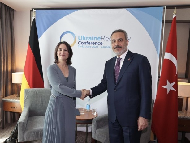 Foto - Dünya kritik görüşmeyi mercek altına alırken Bakan Fidan'ın bir özelliğine dikkat çekti