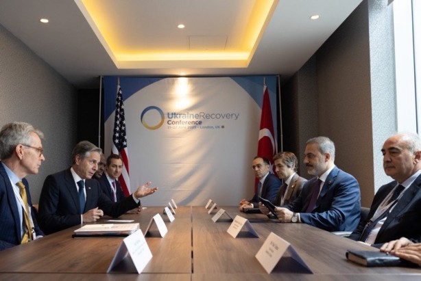 Foto - Dünya kritik görüşmeyi mercek altına alırken Bakan Fidan'ın bir özelliğine dikkat çekti