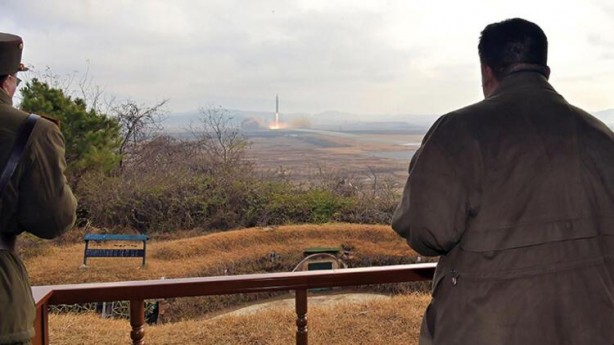 Foto - Dünya merak ediyordu! Kim Jong füze atışına onu da getirdi