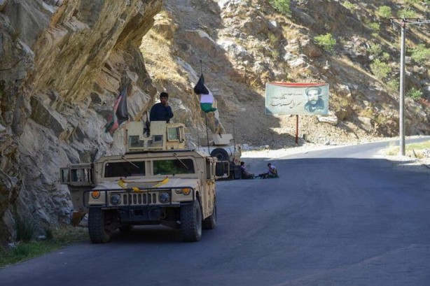 Foto - Dünya nefesini tuttu! Taliban'ı kızdıracak görüntüler