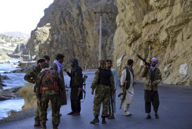 Foto - Dünya nefesini tuttu! Taliban'ı kızdıracak görüntüler