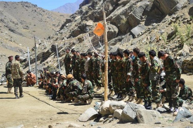 Foto - Dünya nefesini tuttu! Taliban'ı kızdıracak görüntüler