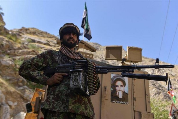 Foto - Dünya nefesini tuttu! Taliban'ı kızdıracak görüntüler