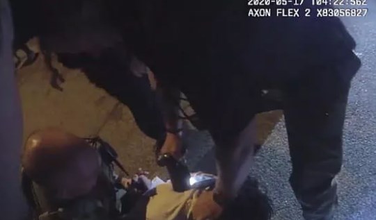 Foto - Dünya o ülkedeki olayı konuşuyor! 3 bin kişiye şok baskın