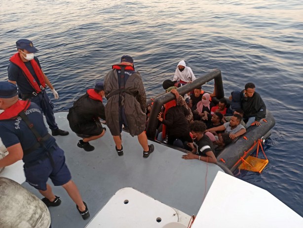 Foto - Dünya sadece seyrediyor! Yunanistan’ın suç karnesi kabarık çıktı
