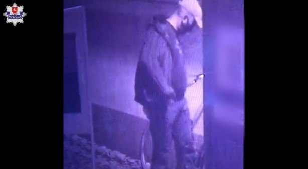 Foto - Dünya şokta! Koronavirüs aşı merkezini yaktılar