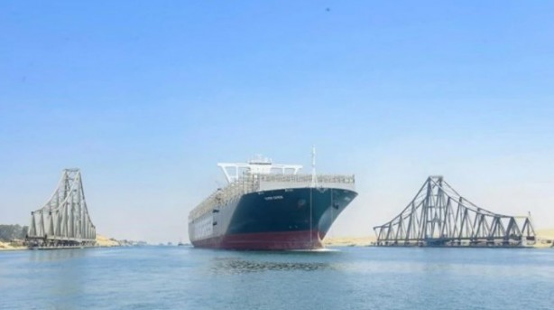 Foto - Dünya ticaretine büyük darbe vurmuştu! Ever Given aylar sonra tekrar Süveyş Kanalı'nda