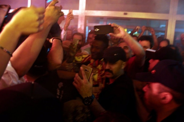 Foto - Dünya yıldızı şehri ayağa kaldırdı!