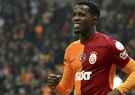 Dünyaca ünlü futbolcudan beklenmedik karar! Türkiye'den çekilecek mi gerçekten! Şok üstüne şok...