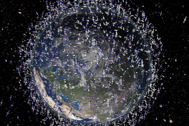 Foto - Dünyada bir ilk: Uzaya çöp bıraktıkları için ceza kesildi!