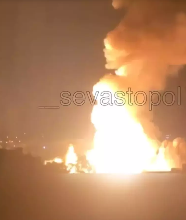 Foto - Dünyada son dakika! Rus denizaltısı ve savaş gemisi vuruldu