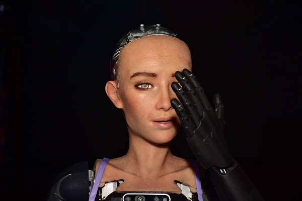 Foto - Dünyada vatandaşlığa kabul edilen ilk robot Antalya'da