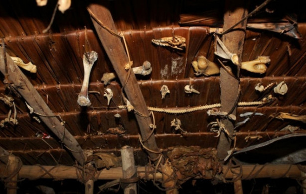 Foto - Dünya'da yaşayan son yamyam kabilesi görüntülendi