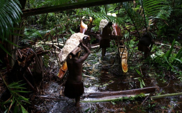 Foto - Dünya'da yaşayan son yamyam kabilesi görüntülendi