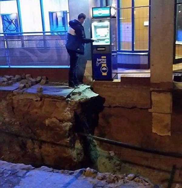 Foto - Dünyadaki bankamatiklerden komik görüntüler