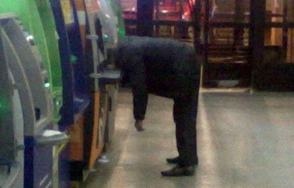 Foto - Dünyadaki bankamatiklerden komik görüntüler