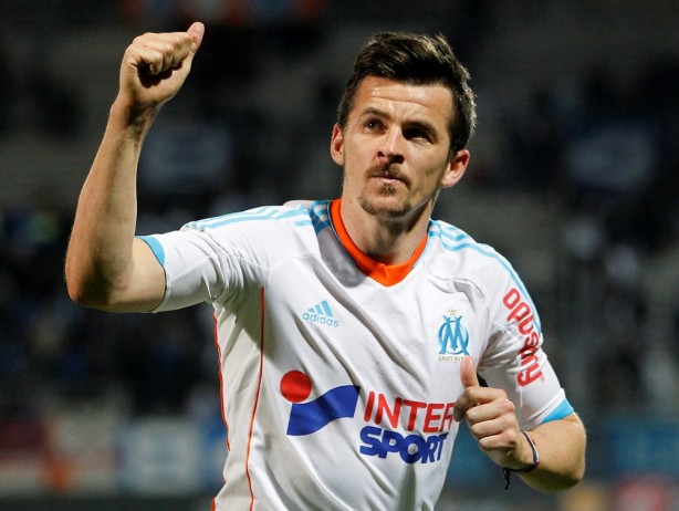 Foto - Dünyanın en hırçın futbolcuları! Tribünlere uçan tekme...